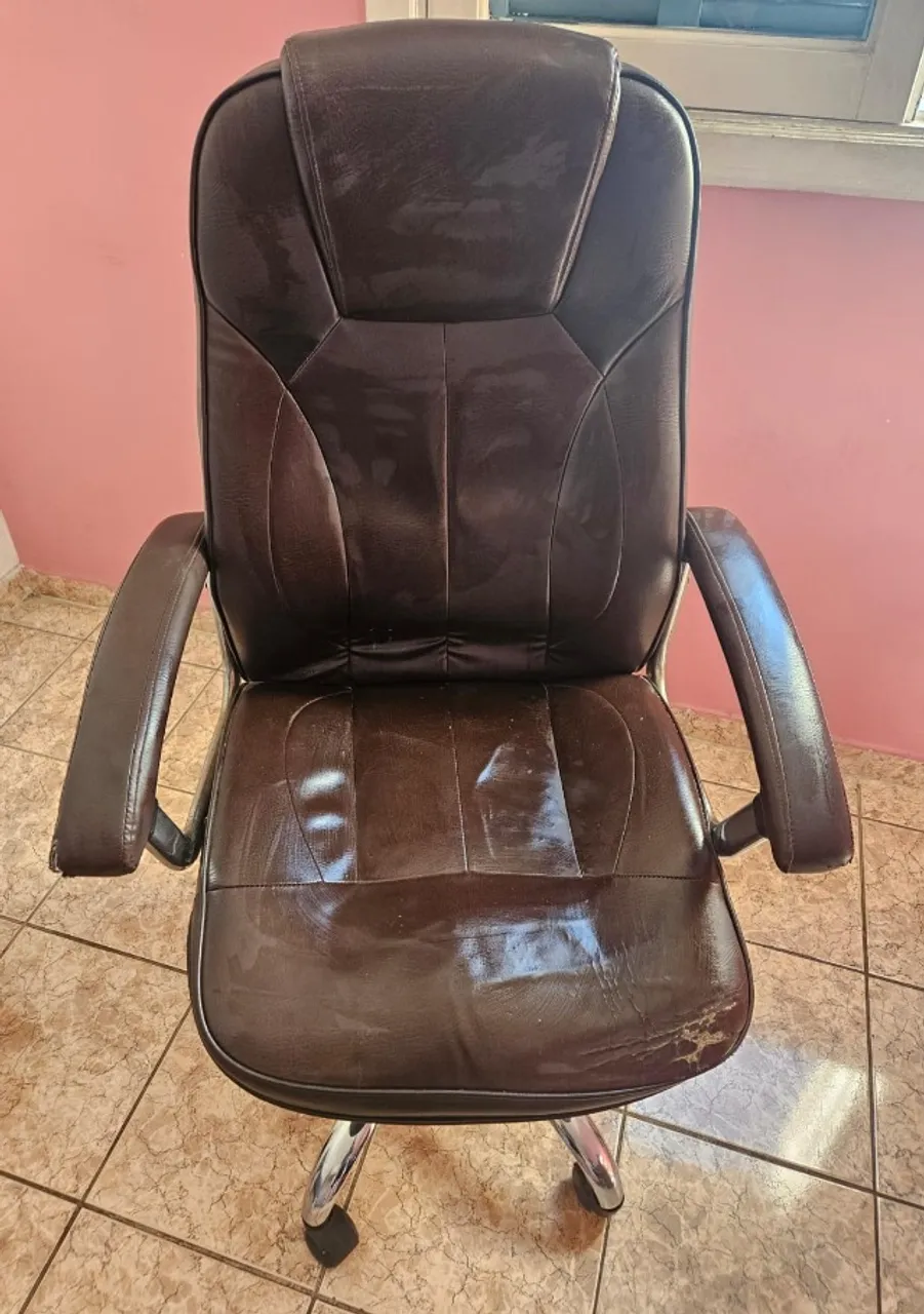 Cadeira Escritorio Girátoria Benoa