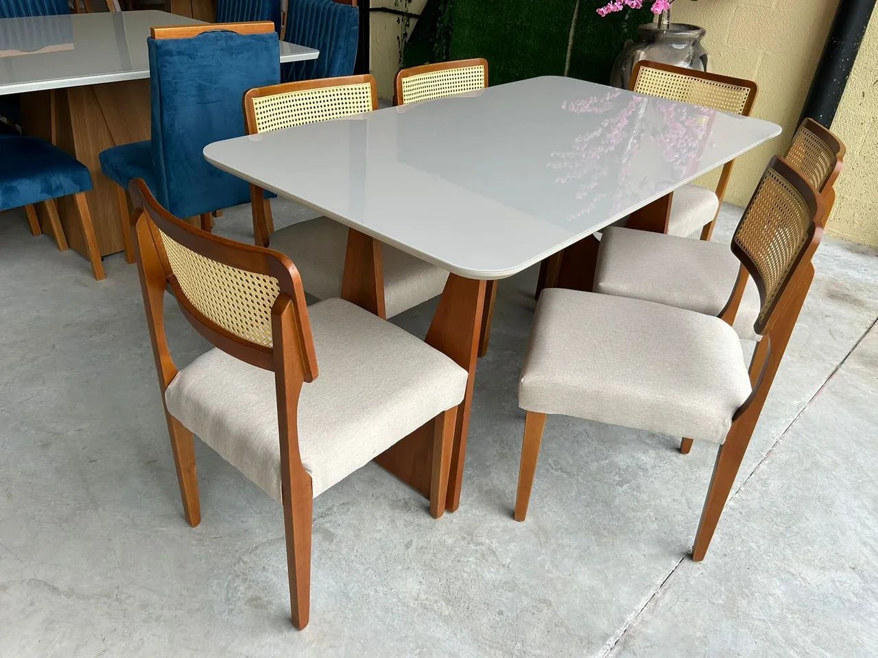 Mesa de Jantar com 6 cadeiras 100% Madeira  - Foto 5