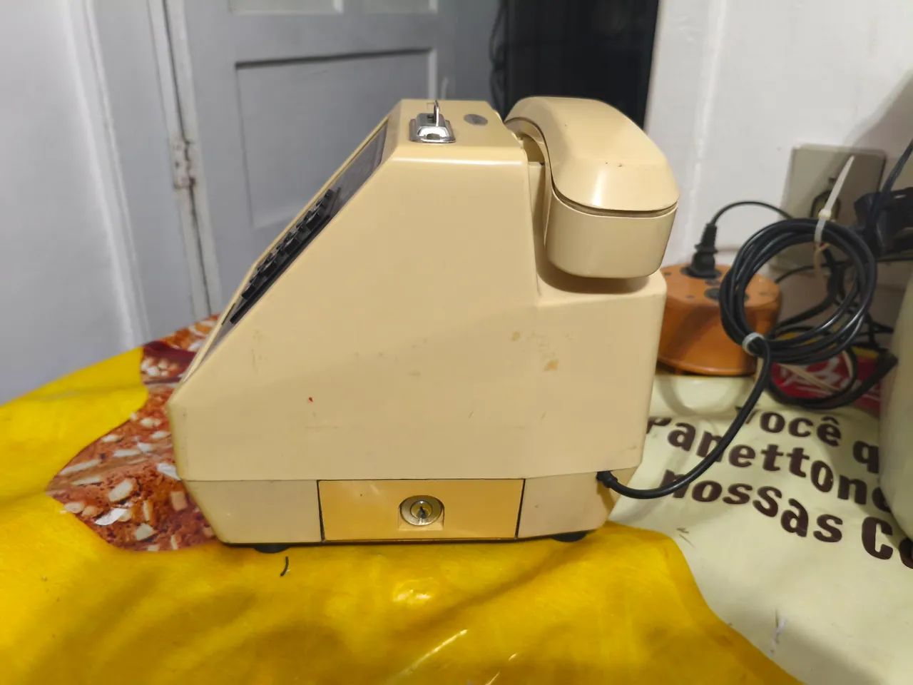 Telefone antigo. - Foto 3