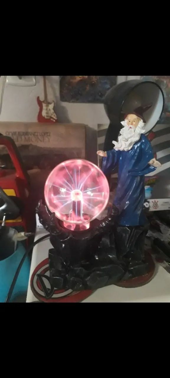 Globo de Plasma com Mago
