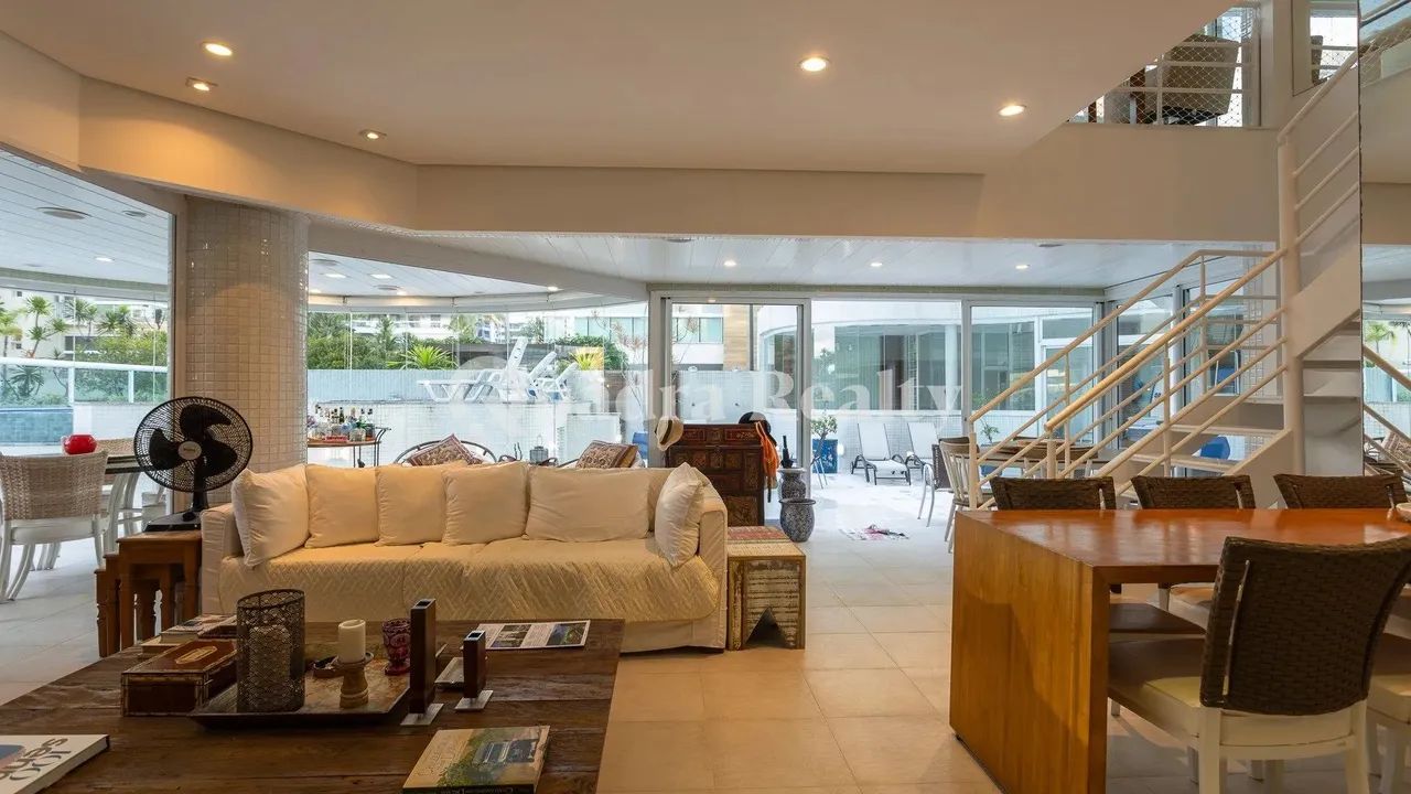 Apartamento à beira-mar com piscina privativa - Foto 2
