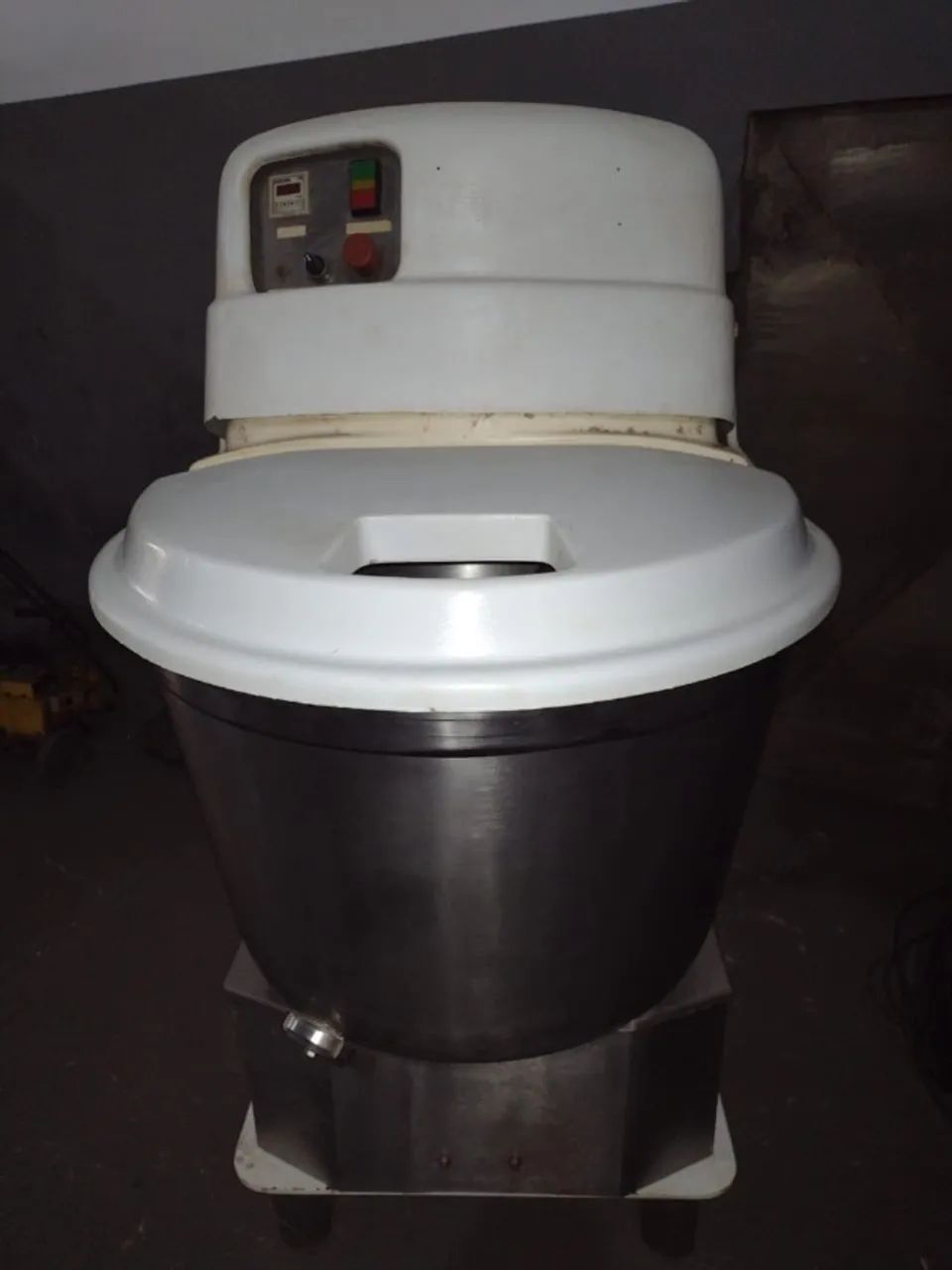 Masseira em aço inox industrial 80L  - Foto 2