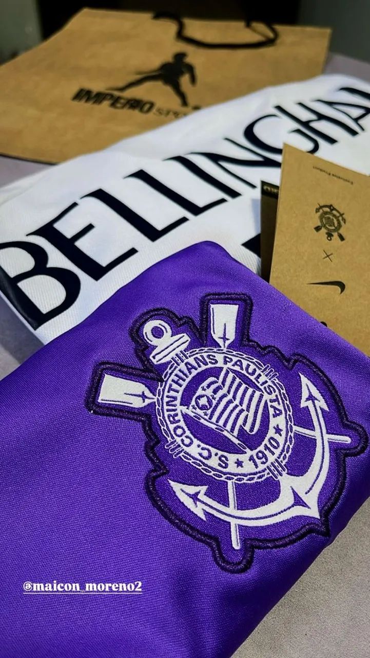 Camisa do Corinthians roxa