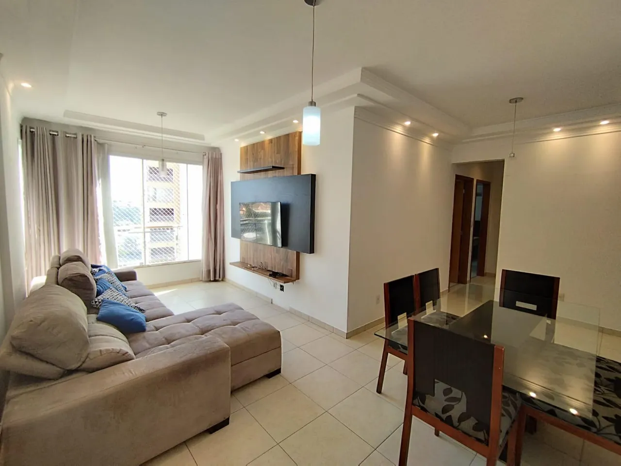 Aluga-se apartamento mobiliado 3 quartos 75 metros em Parque Amazônia - Goiânia