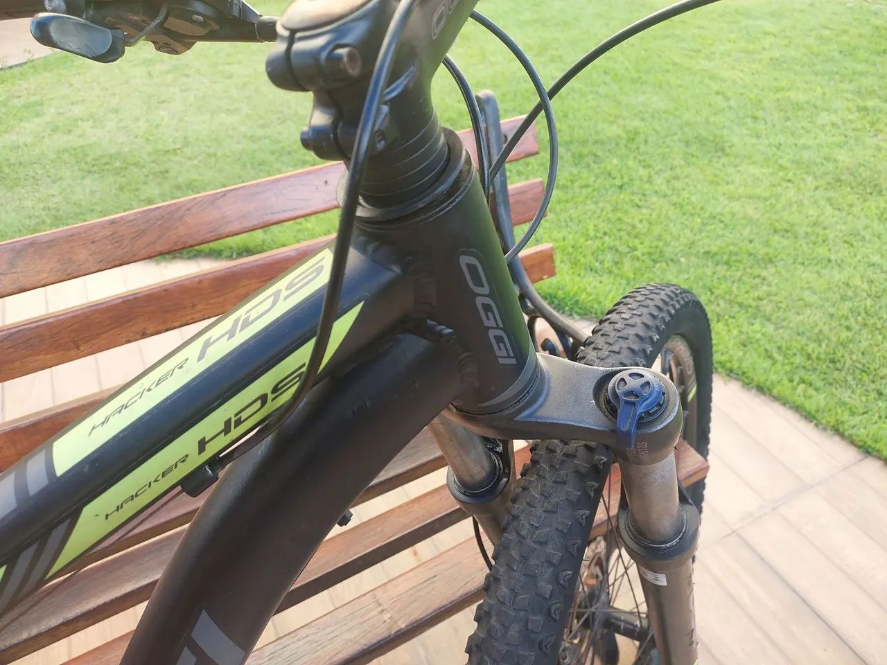 Bike OGGI BIG hacker HDS conservada toda shimano freios hidráulicos trava - Foto 6