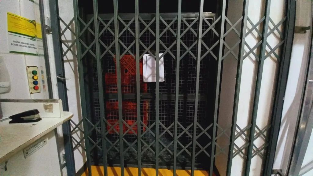 Galpão para alugar Assunção 578m2, depósito 2 gondolas, 2 elevadores carga, 10 salas ampla - Foto 6