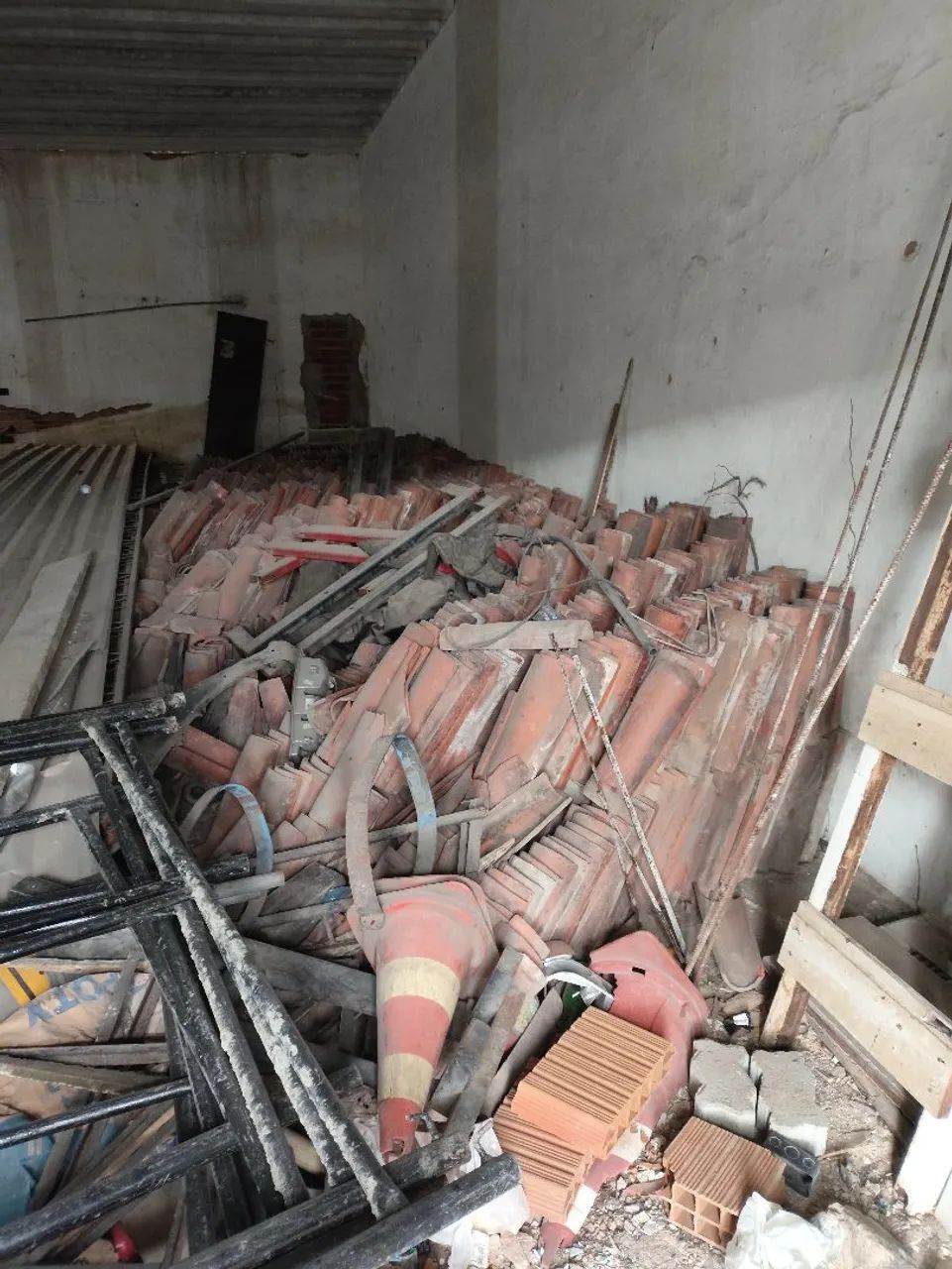 Doação de telhas cerâmicas usadas- Parangaba 