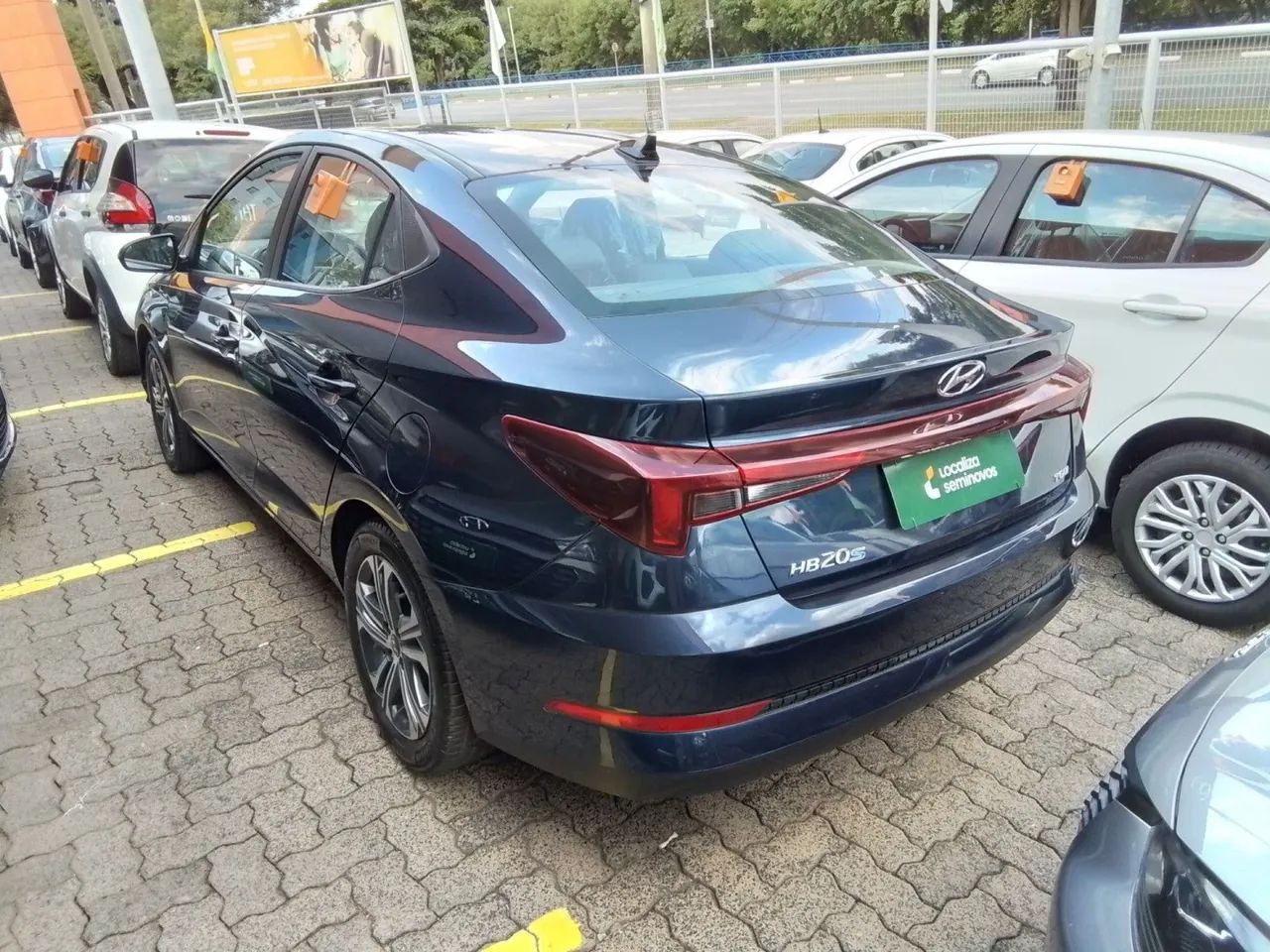 Hyundai HB20S Comfort 1.0 Flex 12V Mec., foto 4 de 11