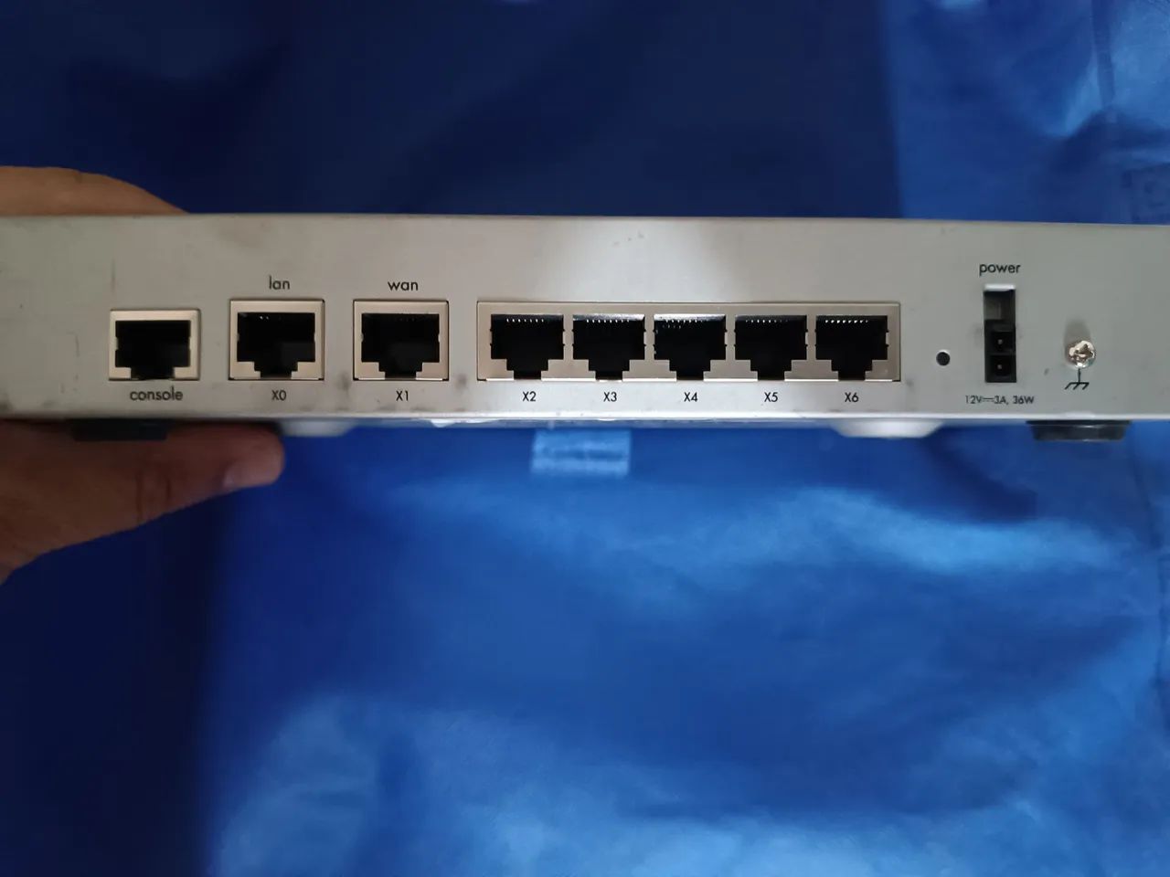 SonicWall TZ 215  - Usado - Foto 3