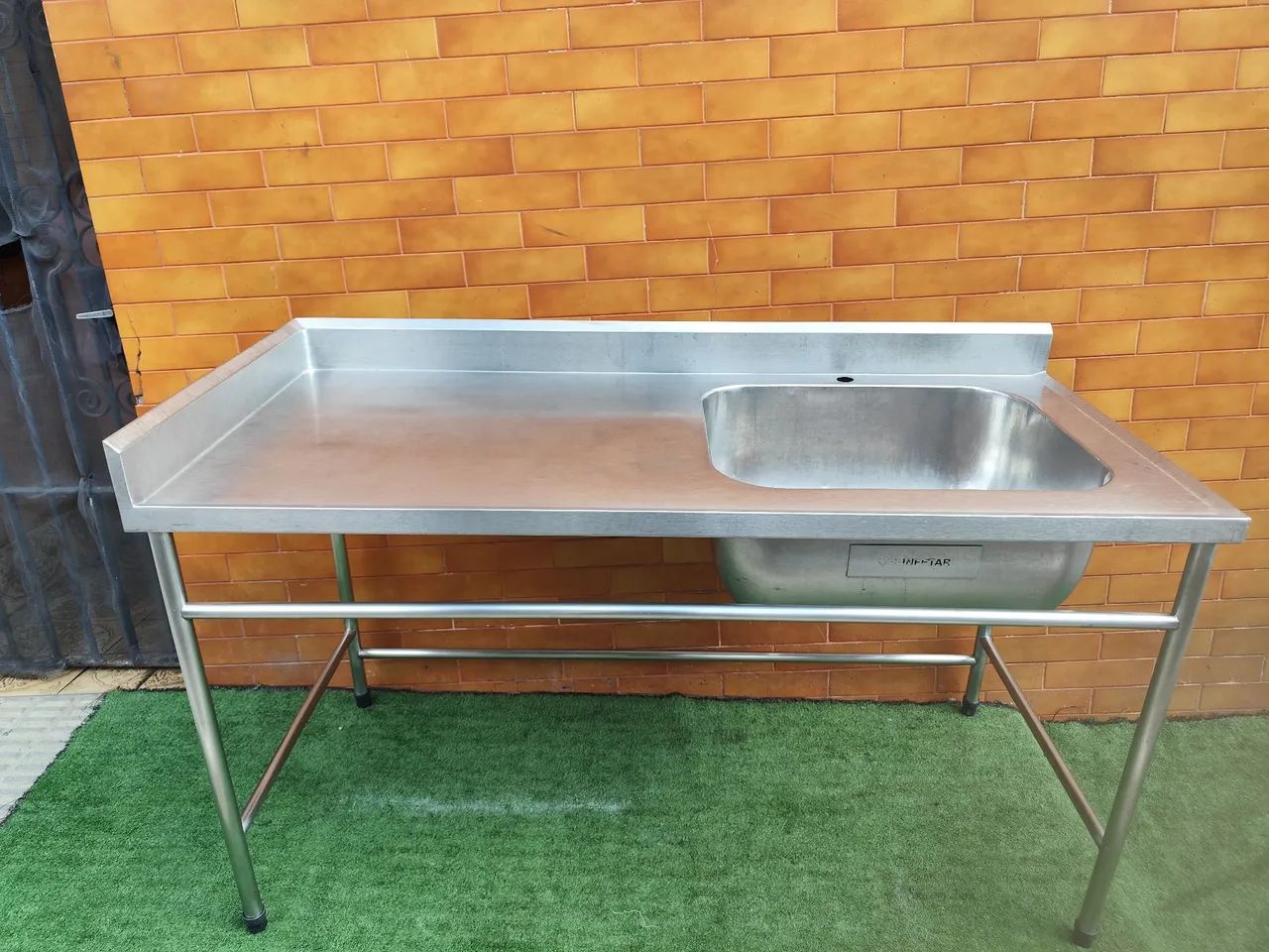 Mesa de Aço Inox com Pia para Cozinha - Foto 5