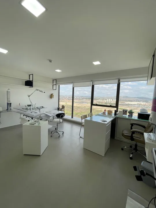 Consultório moderno com vista espetacular, extremamente novo