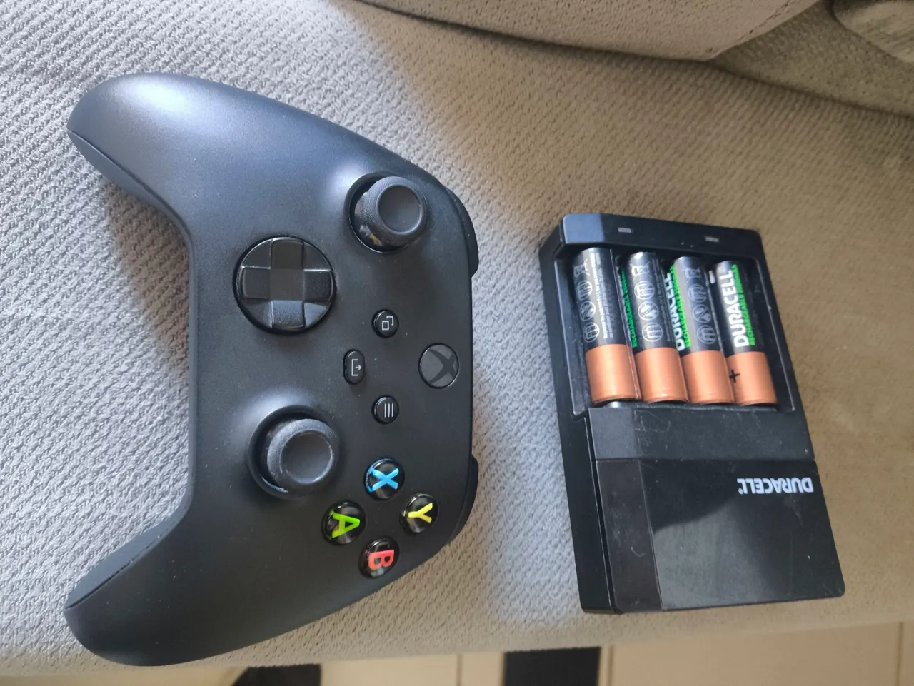Controle Xbox + Carregador de Bateria Duracell