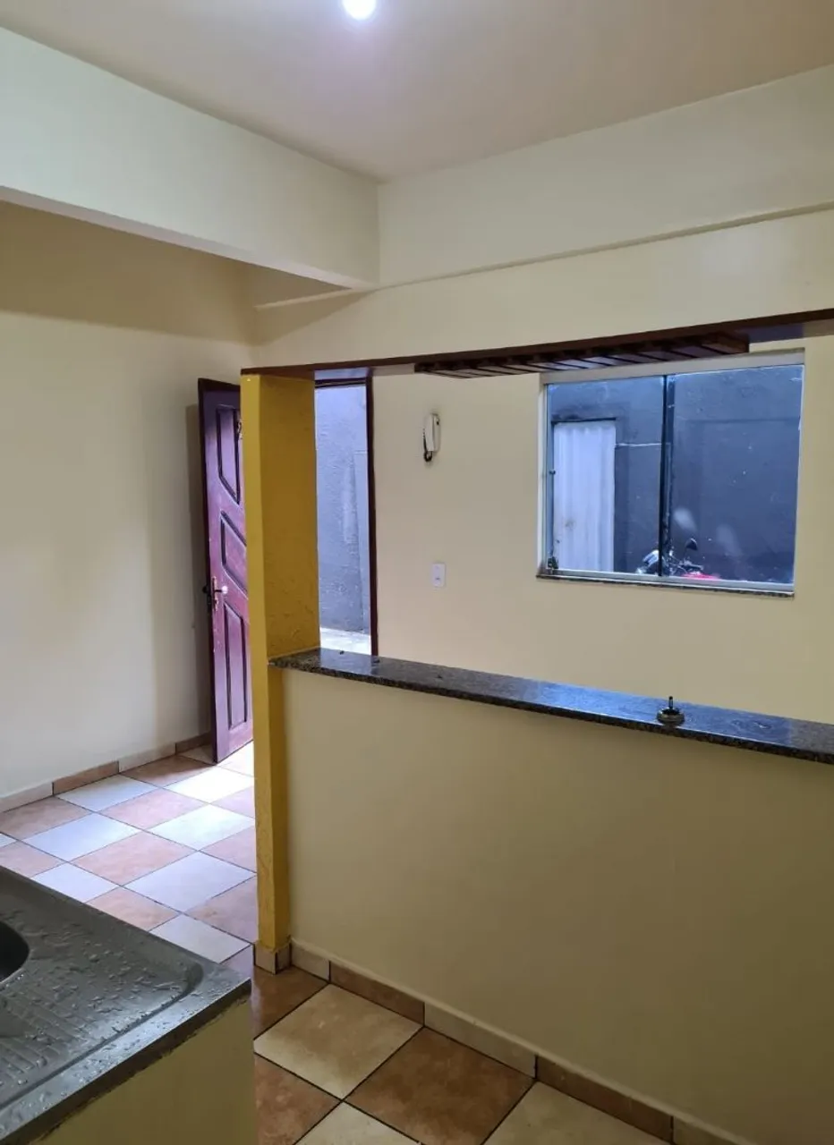 Aluga-se apartamento