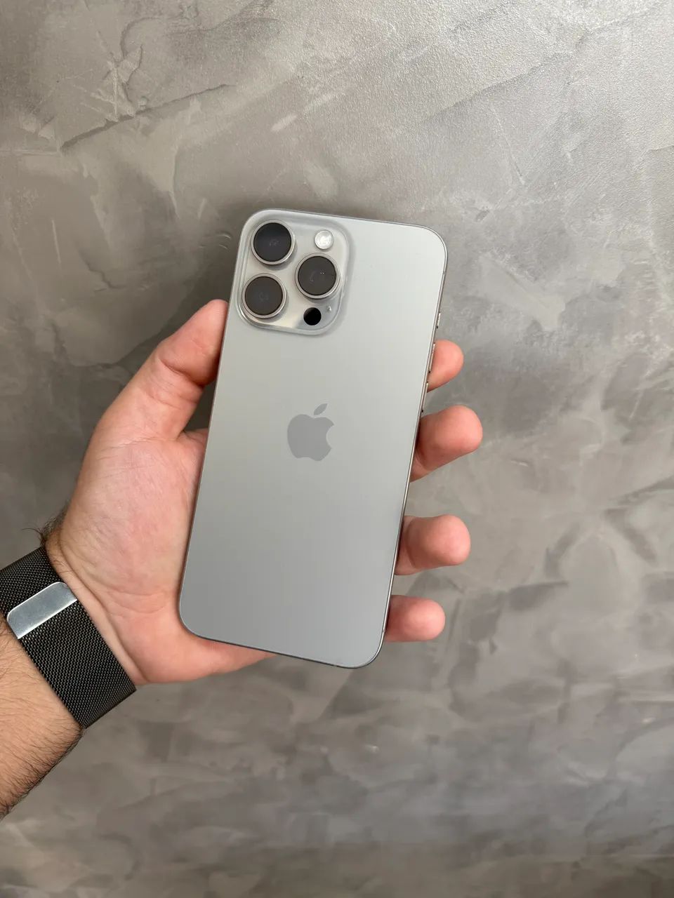 Apple iPhone 16 Pro Max 1TB Natural Titanium com Garantia Apple