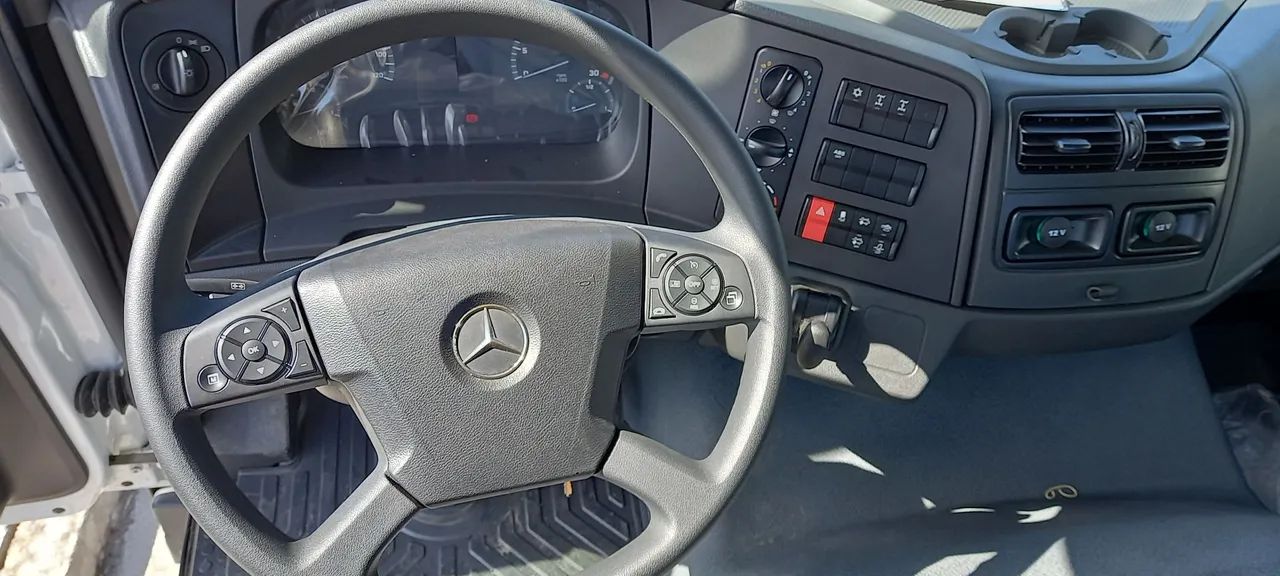 Cavalo mecânico Axor 3344  Ano 2022 Baixo Km - Foto 7