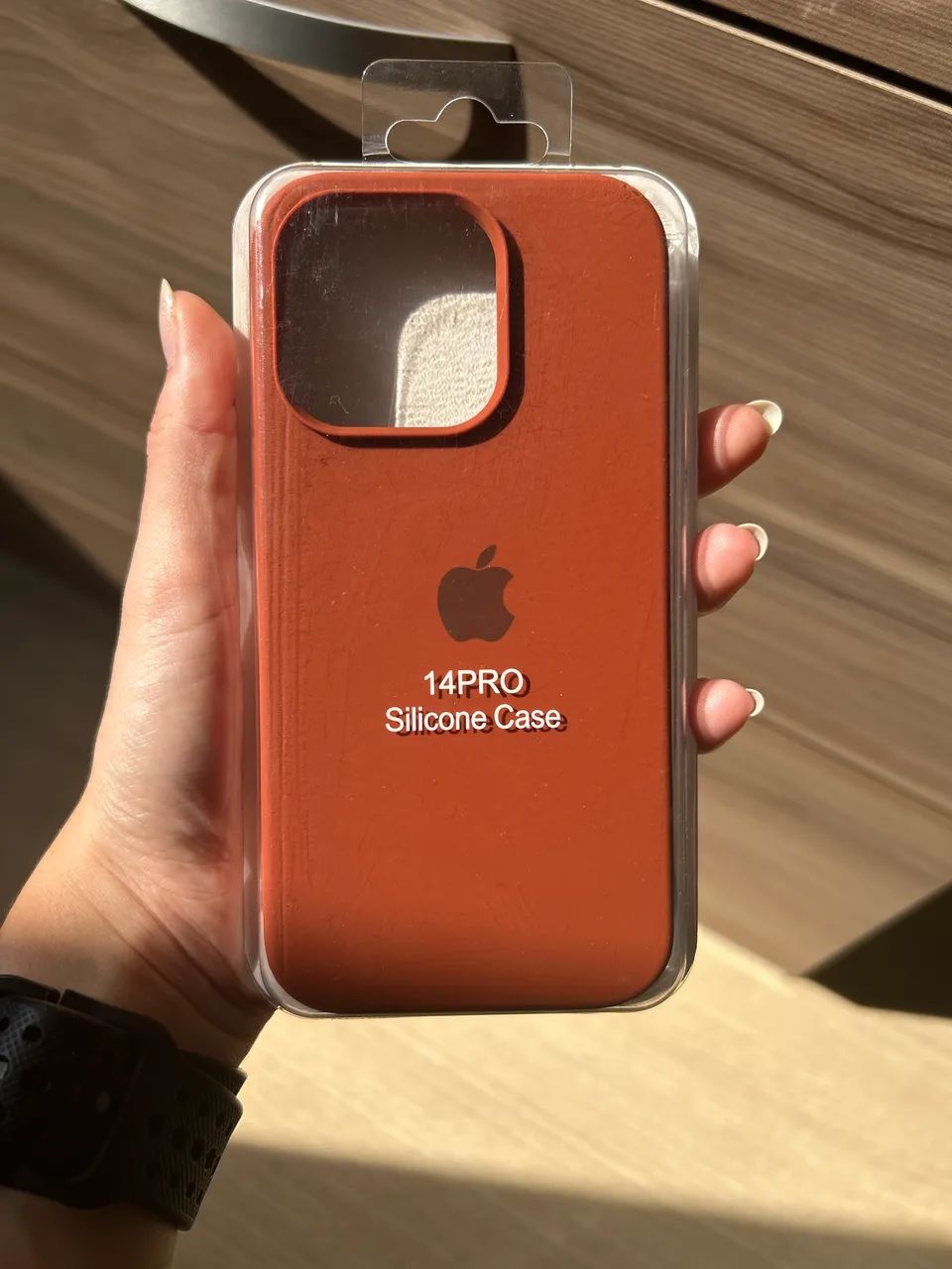 Capa silicone IPhone 14PRO marrom NOVA