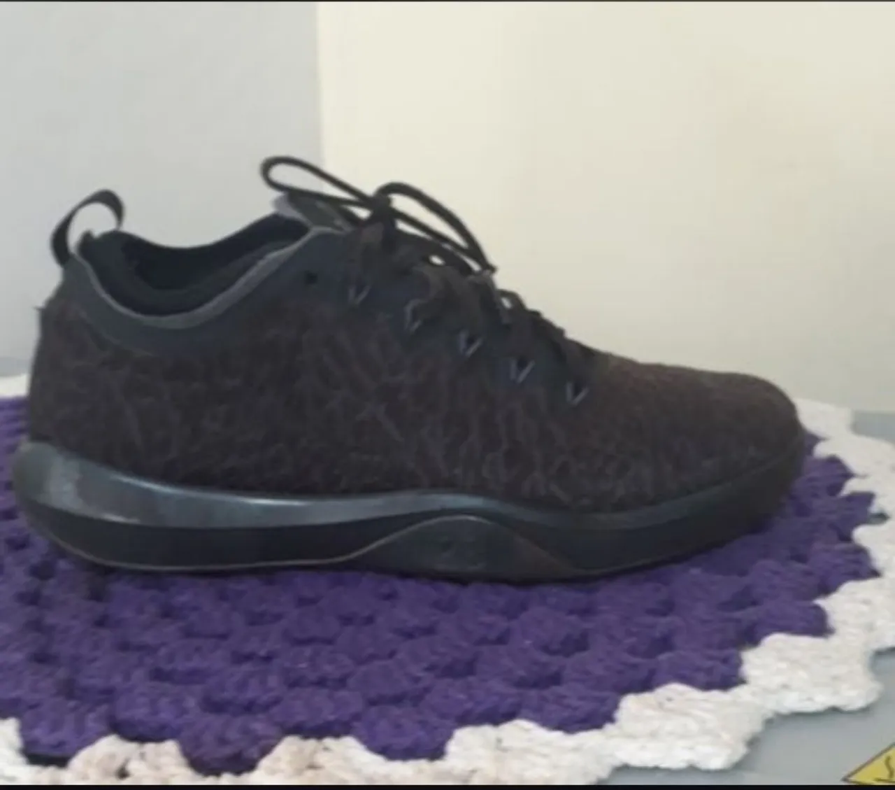 Tênis preto