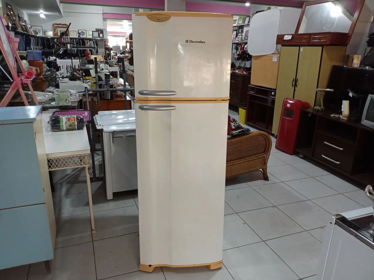 Geladeira Duplex Electrolux 365 Litros 