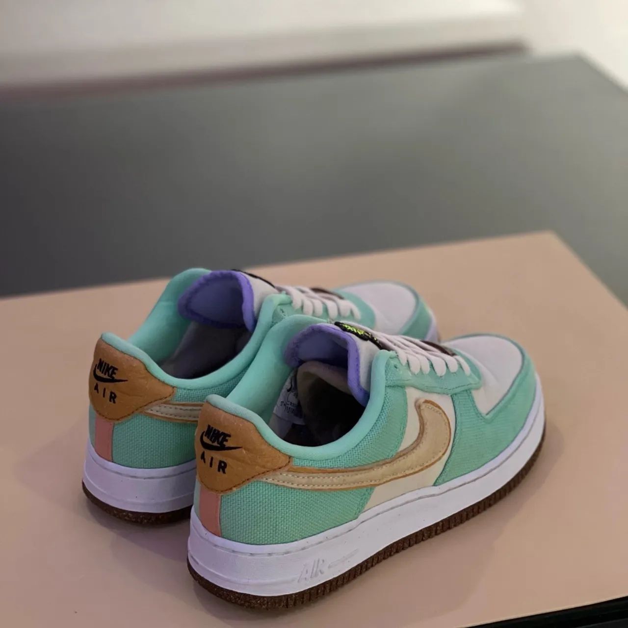 Nike Air Force 1 Low Pineapple tamanho 36 - Foto 3