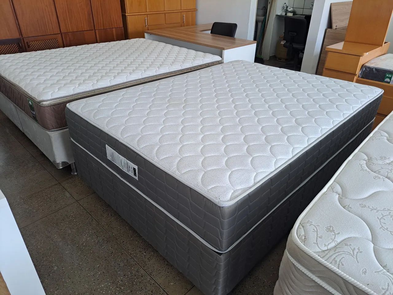 Cama Box de casal tamanho padrão colchão solar molas ensacadas 