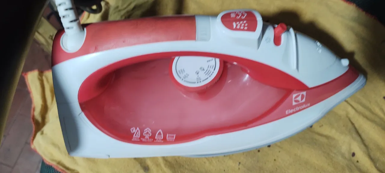 Ferro de Passar Electrolux