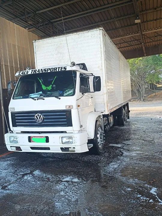 Caminhão VW 16.220 - Baú - 98/99