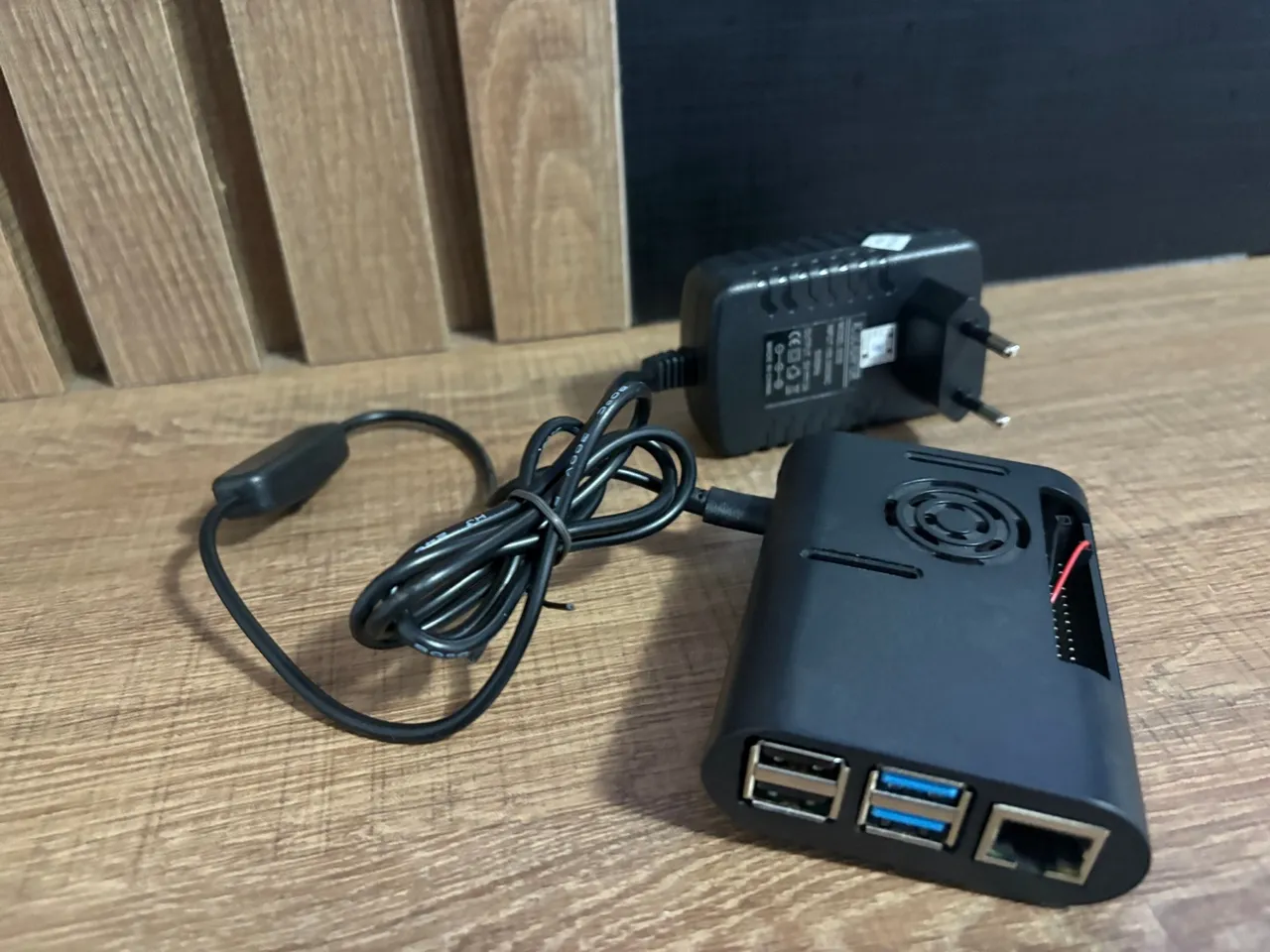 Mini PC Raspberry Pi com Case e Fonte