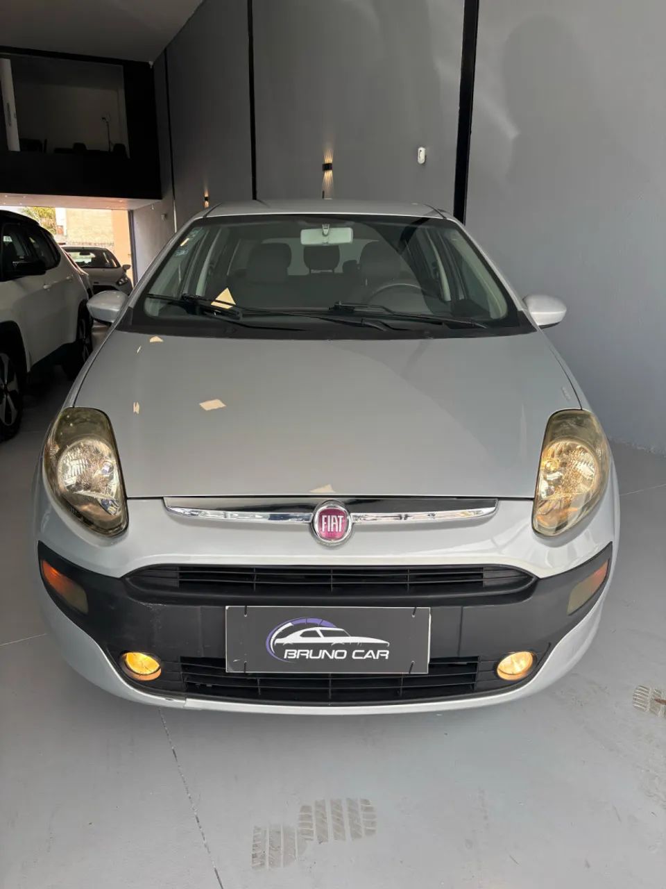 Fiat Punto ATTRACTIVE 1.4 Fire Flex 8V 5p 2015 Flex