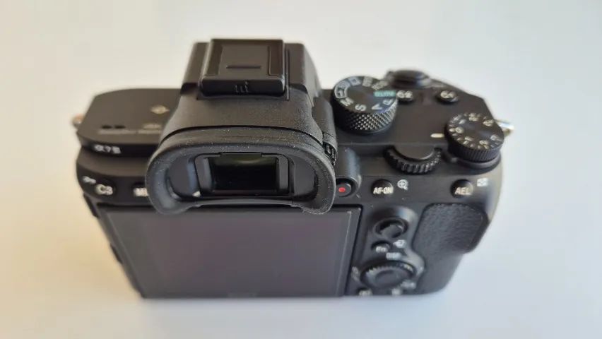 Câmera Sony Alpha 7III Mirrorless Full-frame - Corpo - Foto 3