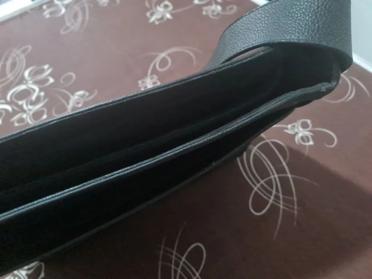 Bolsa carteiro Brooksfield em couro (para documentos e notebook) - Foto 4