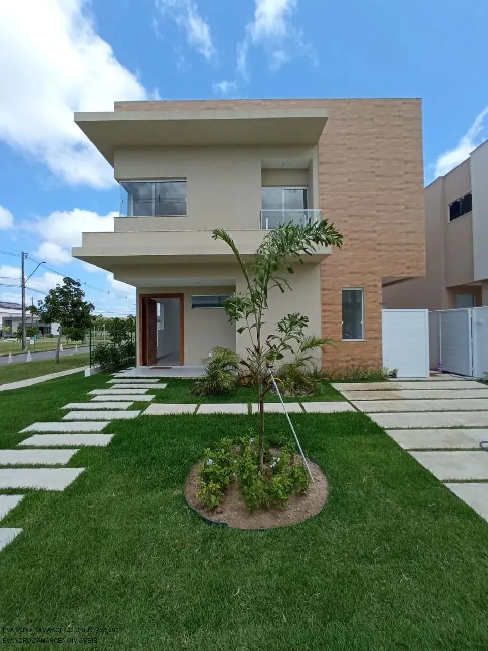 Residência de alto padrão em condomínio exclusivo em Camaçari-BA, Jardim Limoeiro: 4 quart