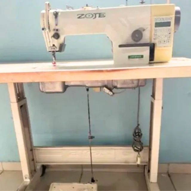 Maquina de Costura Reta Eletrônica Zoje Revisada - Foto 2