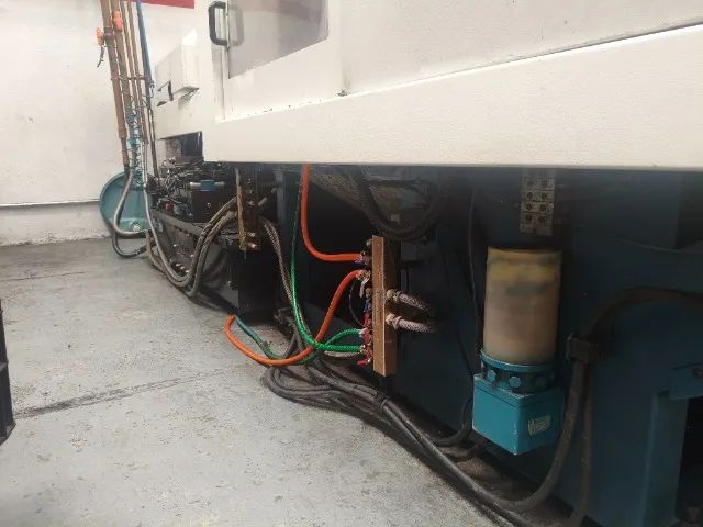 INJETORA DE PLASTICOS ROMI PRIMAX 100 R ANO 2002 - Foto 4