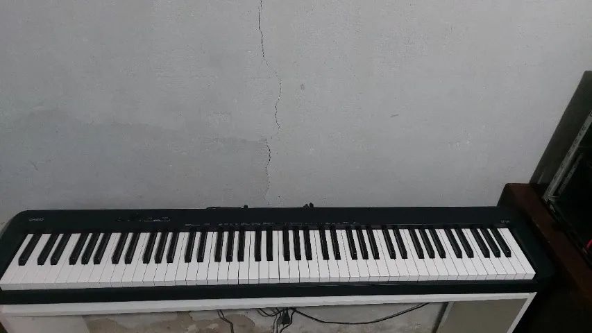Piano casio cdp s100 - pouco uso, com pedal sustain, todos os cabos originais + cabo MIDI.