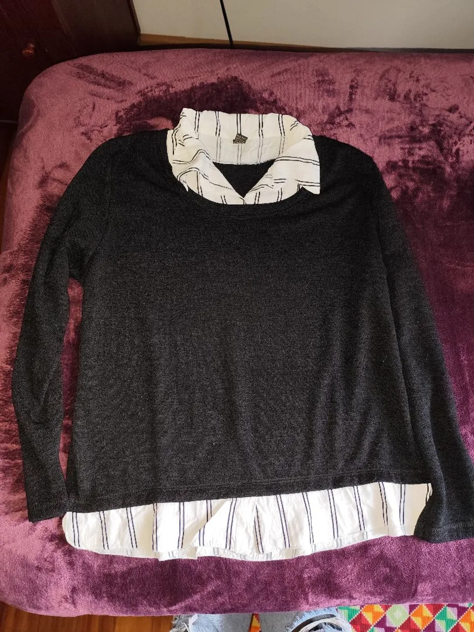 Blusa feminina com gola de camisa