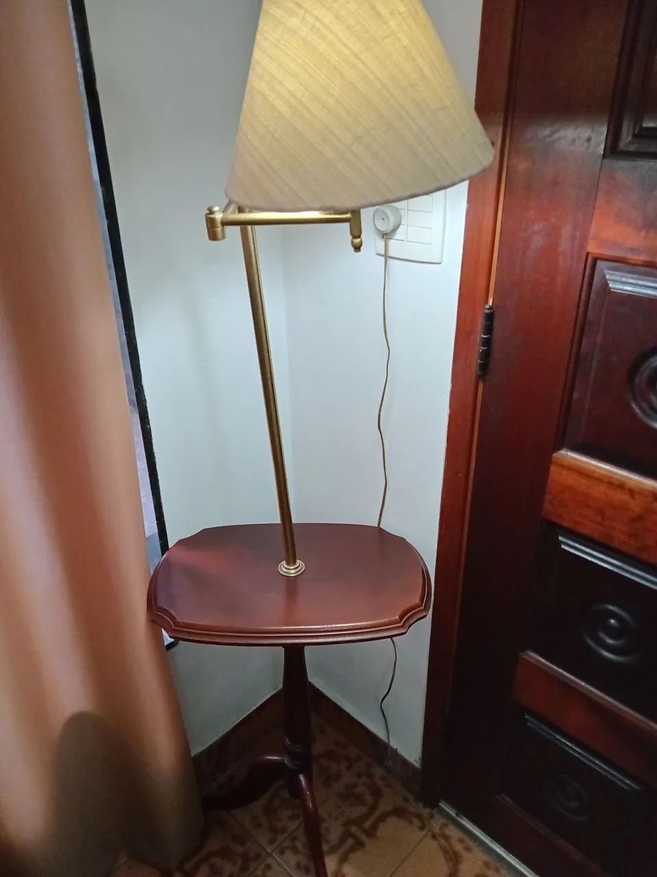 Abajur de chão vintage anos 60 lê descrição 