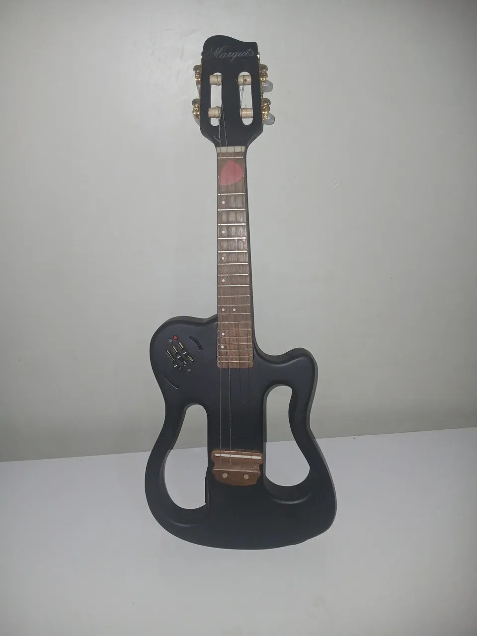 Cavaquinho Eletrico Marquês Vazado