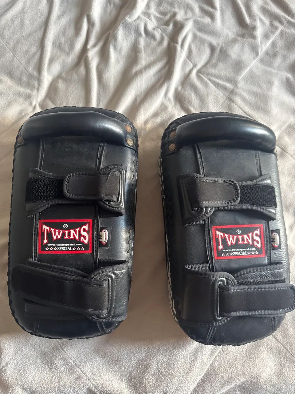 Aparador Twins Muay Thai 