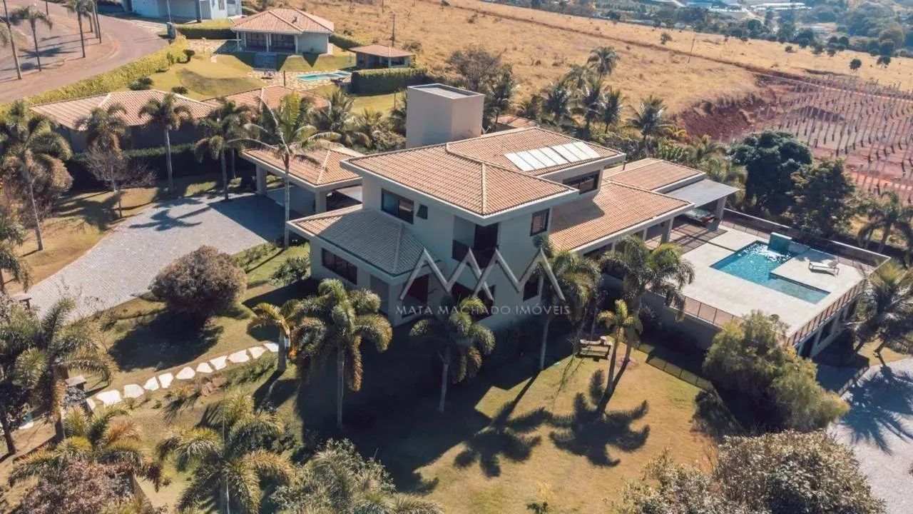 Casa MOBILIADA à venda no condomínio Pontal de Escarpas em Capitólio | 1.100 m² - 7 suítes