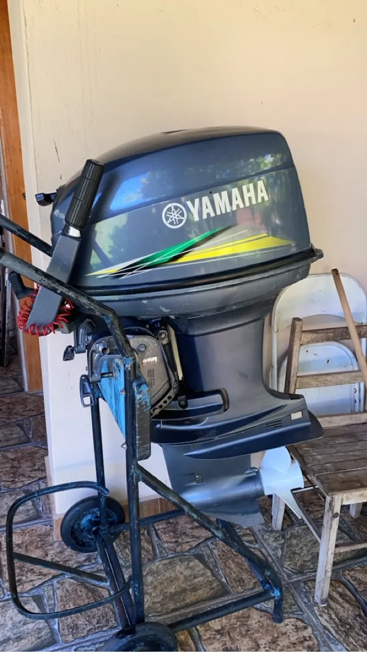 Vendo motor de Popa Yamaha ano 2015