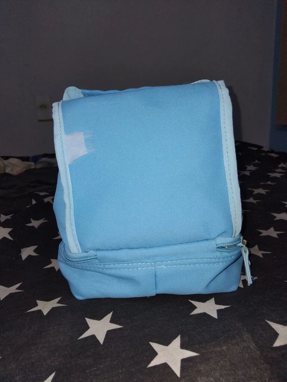 Bolsa térmica azul com flores - ideal para lanches! - Foto 6