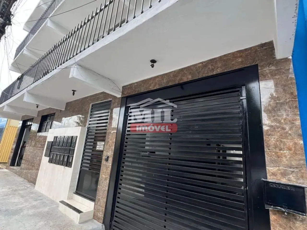 Prédio Bairro Jundiaí/ Anápolis   O prédio possui: -  324 mts2 lote