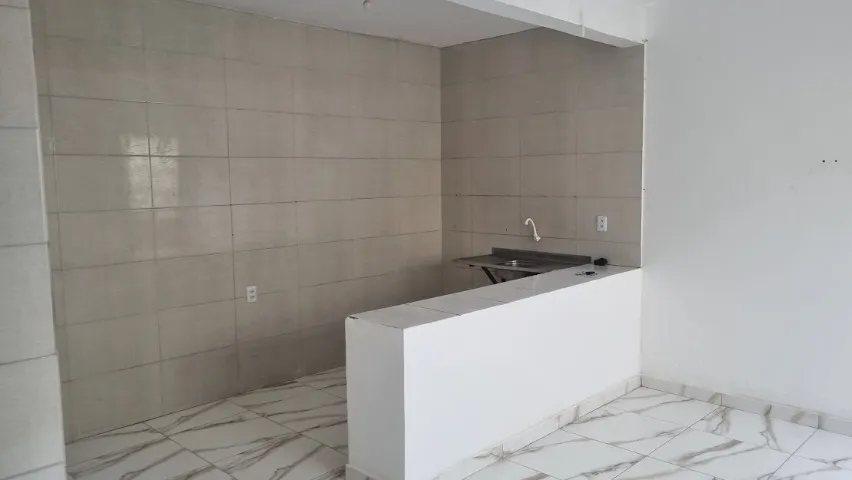 Aluga-se Casa Estilo Kit Net com Dois Quartos no Bairro do Marco