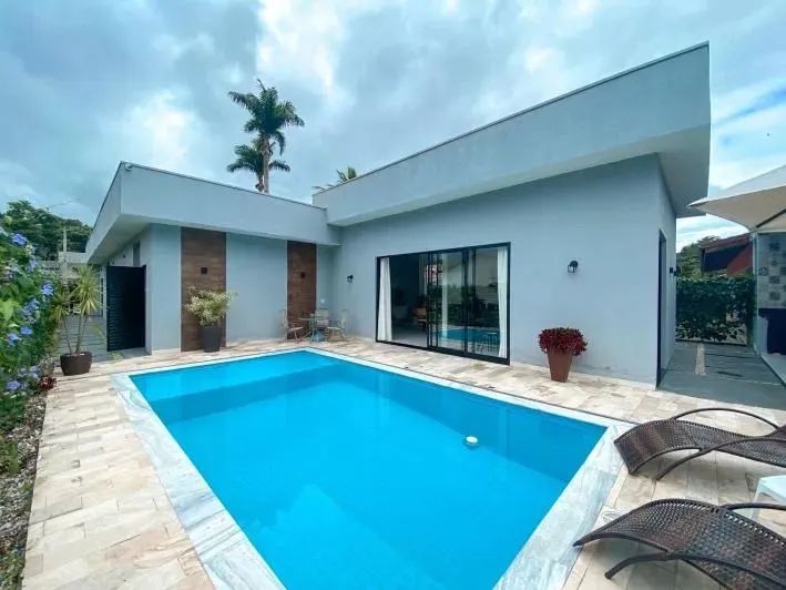 Casa de Condomínio em Caraguatatuba - SP