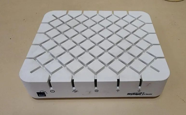Modem Gemini Gilat Satellite Networks Skyedge Ii-c - Branco Branco