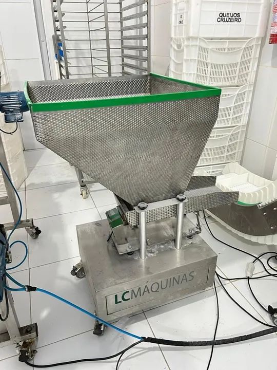 Balança dosadora com esteira LC MÁQUINAS - Foto 2