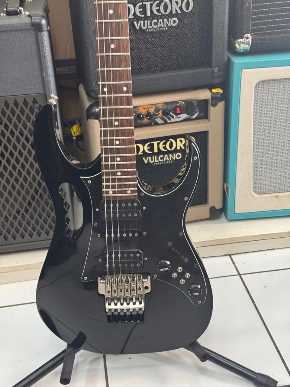 Guitarra Ibanez Jem Jr Ibanez c captação Seymor Ducan