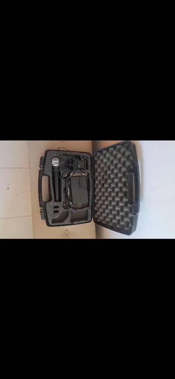 Vendo microfone Shure UHF PG 58 sem fio