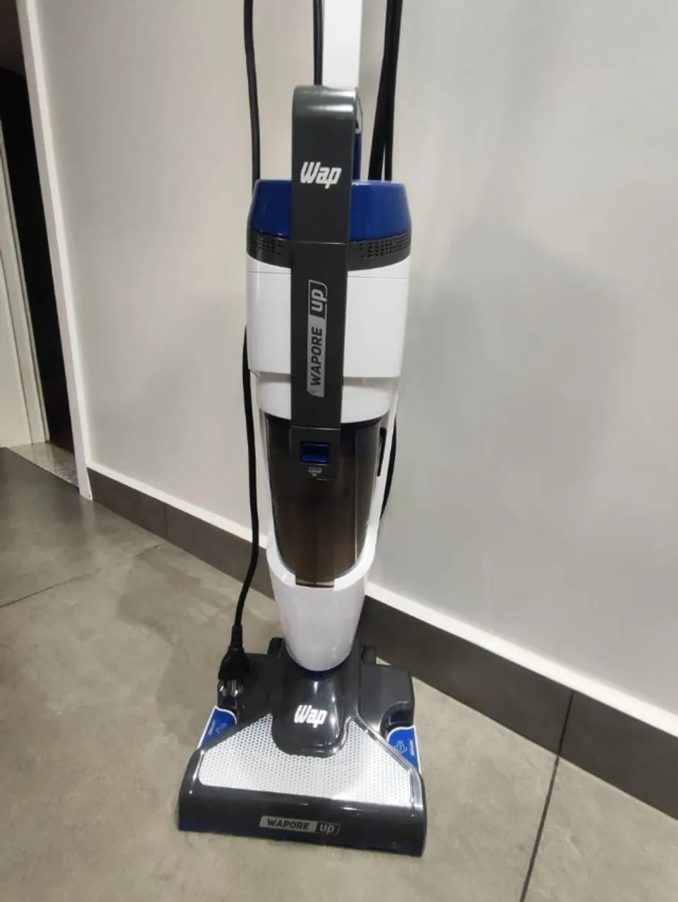 Extratora com Vapor Higienizador e Aspirador de Pó Vertical WAP WAPORE UP 1600W