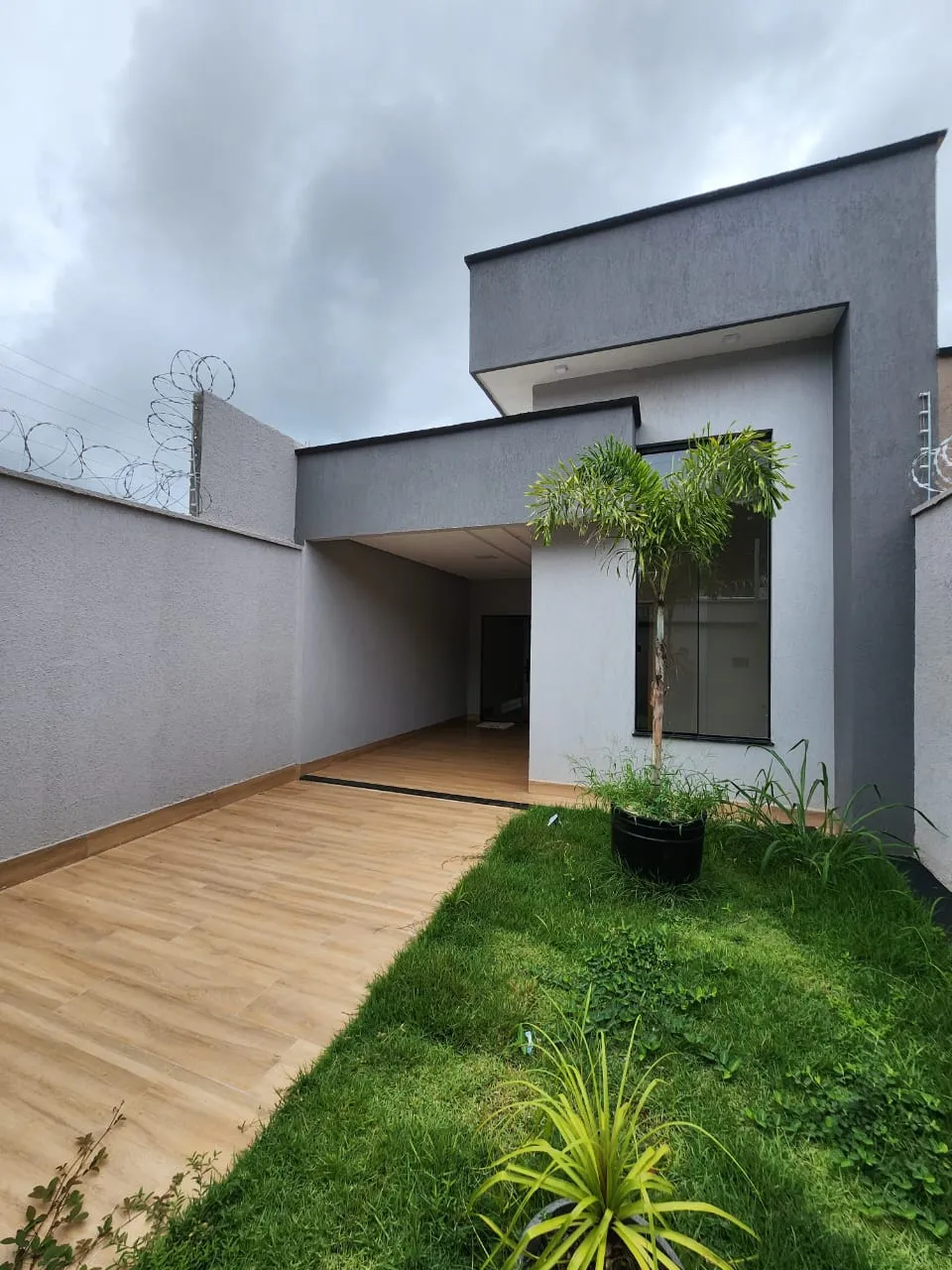 Linda Casa 3 Quartos sendo 1 Suíte - Área Gourmet com Churrasqueira e Piscina - Balneario
